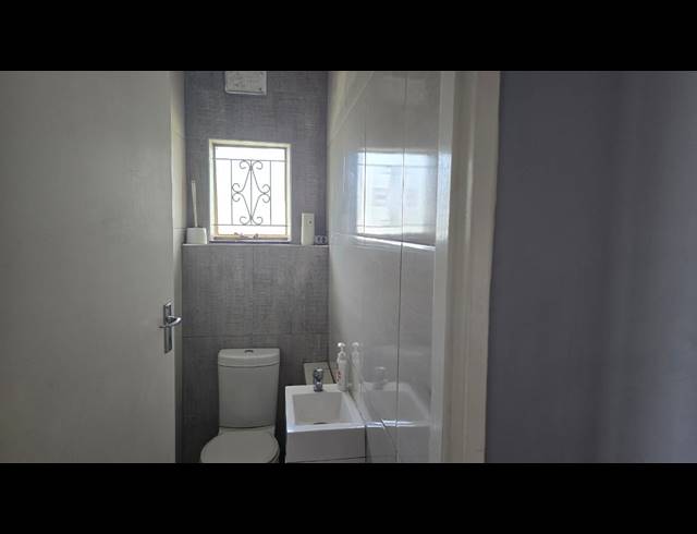 3 BEDROOM APARTMENT FOR SALE IN PELHAM